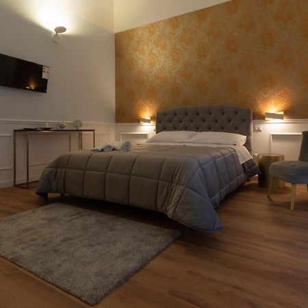 Dimora Luxury Alessia Appartement Bari Buitenkant foto