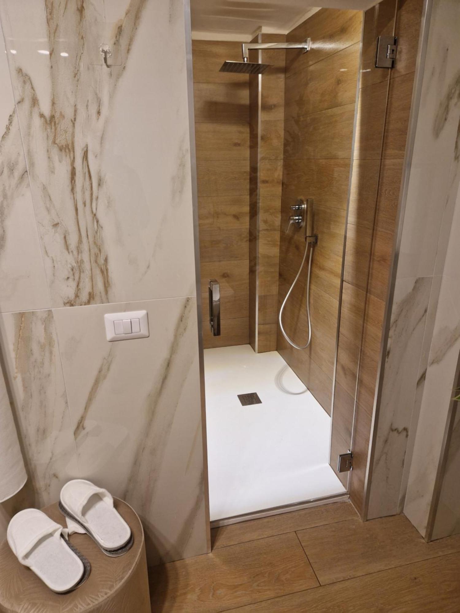 Dimora Luxury Alessia Appartement Bari Buitenkant foto